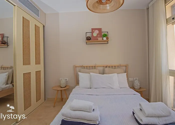 Ollystays Mangroovy 1br, Walk To & Pool Free Access Apartment *