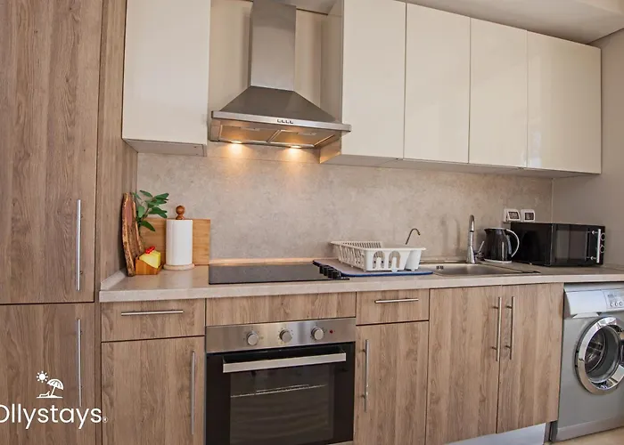 Ollystays Mangroovy 1br, Walk To & Pool Free Access